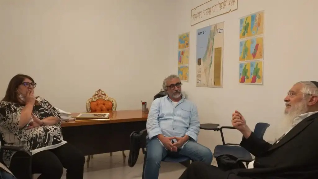 Visita del Rav Avraham Hazan alla sede della CASA DI AVRAHAM di Trani (BT). Aula Corsi.