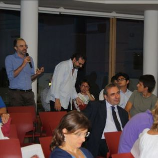 Il Morè Yisrael Dovid Bar Avraham Delle Donne partecipa alla conferenza Reshit. Nella foto il Rabbino Gadi Piperno ed il Prof. Franceso Lotoro. Reshit Ebraismo e Islam; linguaggi diversi dell’unico Dio di Abramo relatori Imam Yahya Pallavicini, Rav Scialom Bahbout modera Ottavio Di Grazia