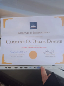 Attestato di partecipazione al corso "Elementi fondamentali dell'ebraismo" del Morè Yisrael Dovid Bar Avraham Delle Donne. Corso tenuto dal Prof. Bruno Poggi sotto la guida del Rav Scialom Mino Bahbout.