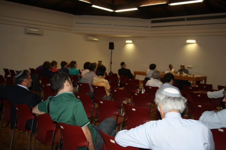 Il Morè Yisrael Dovid Bar Avraham Delle Donne partecipa alla conferenza Reshit. Reshit Ebraismo e Islam; linguaggi diversi dell’unico Dio di Abramo relatori Imam Yahya Pallavicini, Rav Scialom Bahbout modera Ottavio Di Grazia
