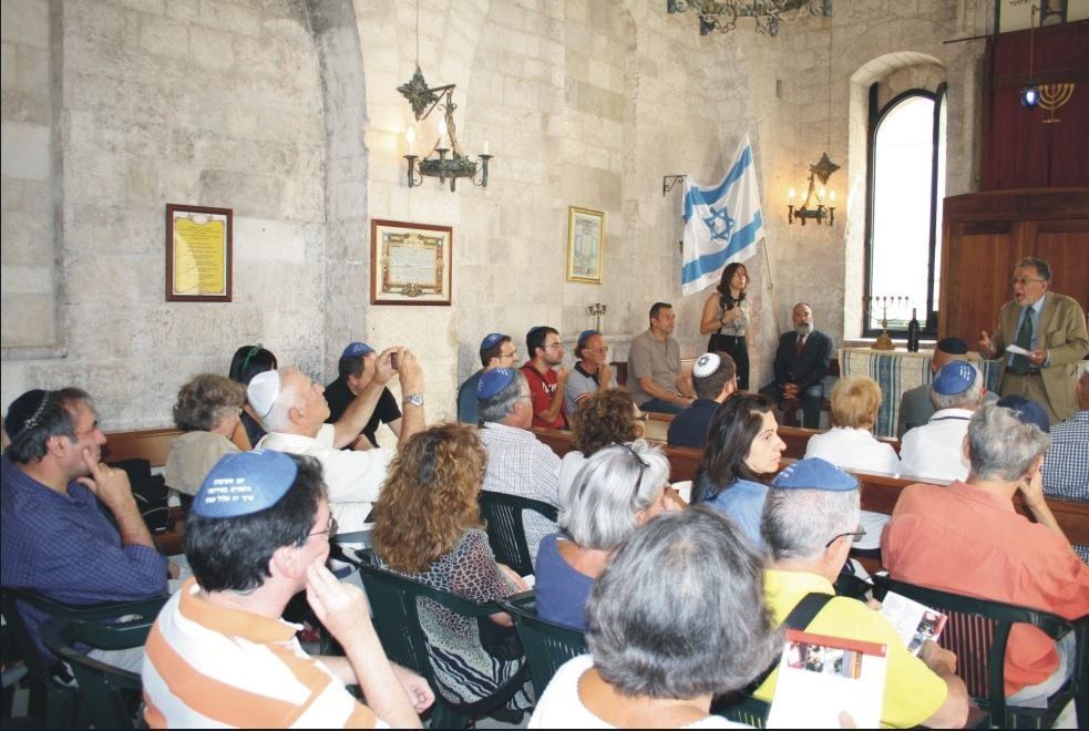 Il Morè Yisrael Dovid Bar Avraham Delle Donne nella Sinagoga Scolanova a Trani (BT).